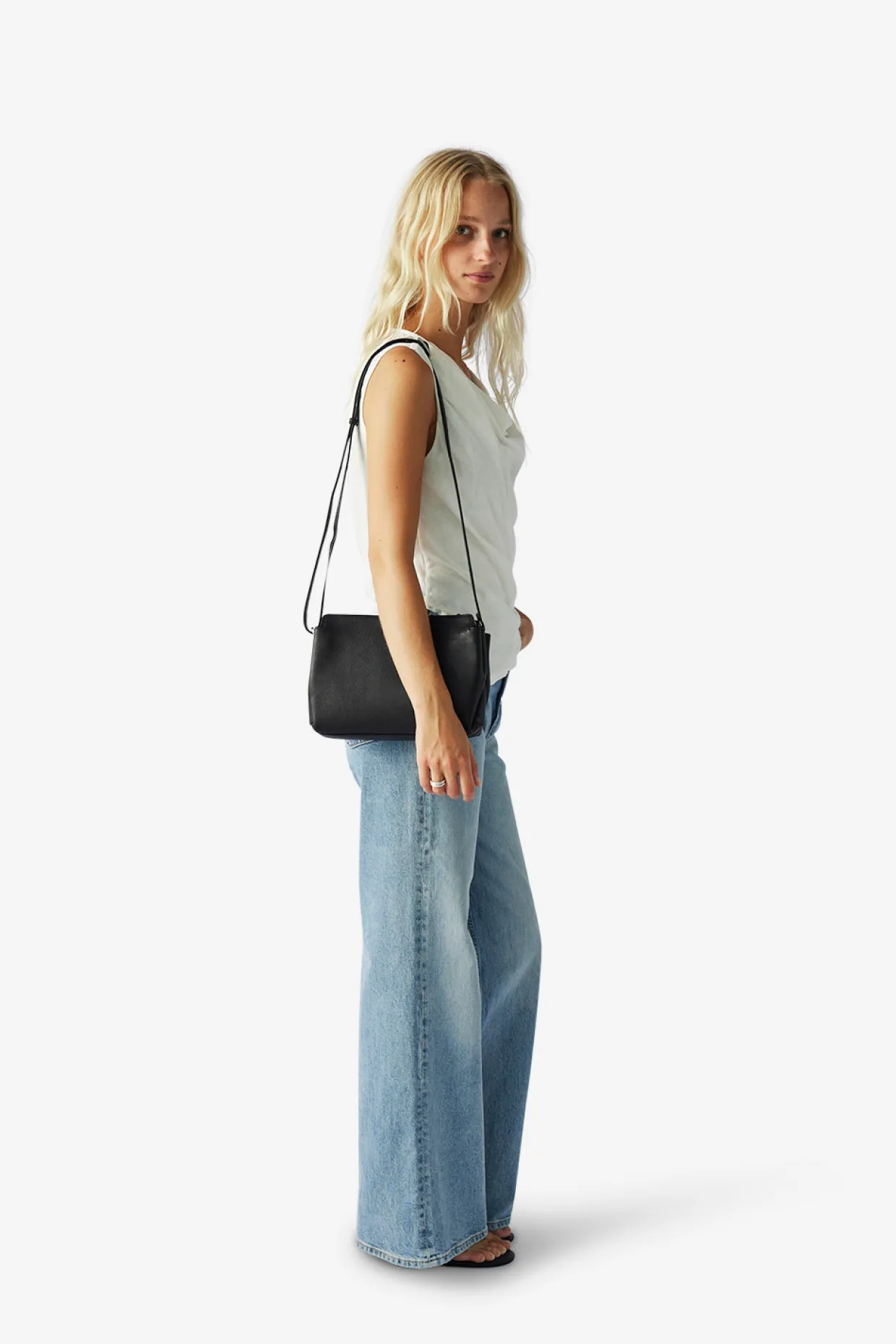 Cormorano shoulder bag Yasemin Black